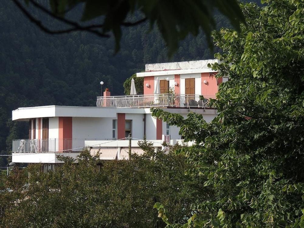 Albergo San Carlo Massa  Eksteriør bilde